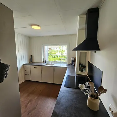 Ferienhaus Family Friendly Townhouse - Close To Center And Zoo *