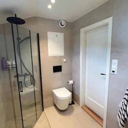 Family Friendly Townhouse - Close To Center And Zoo Ferienhaus